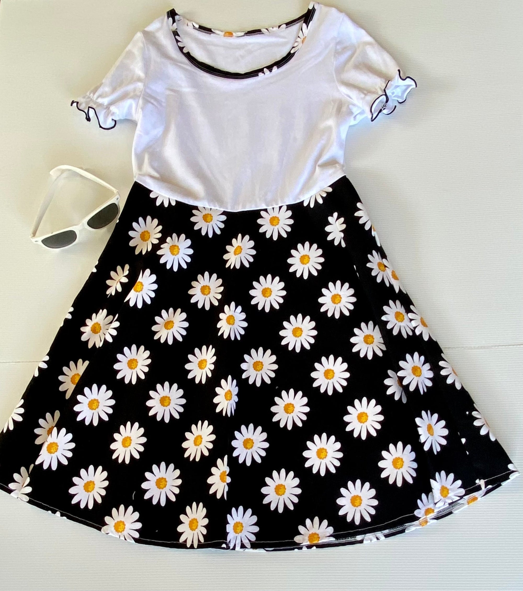 Daisy Dress Black & White